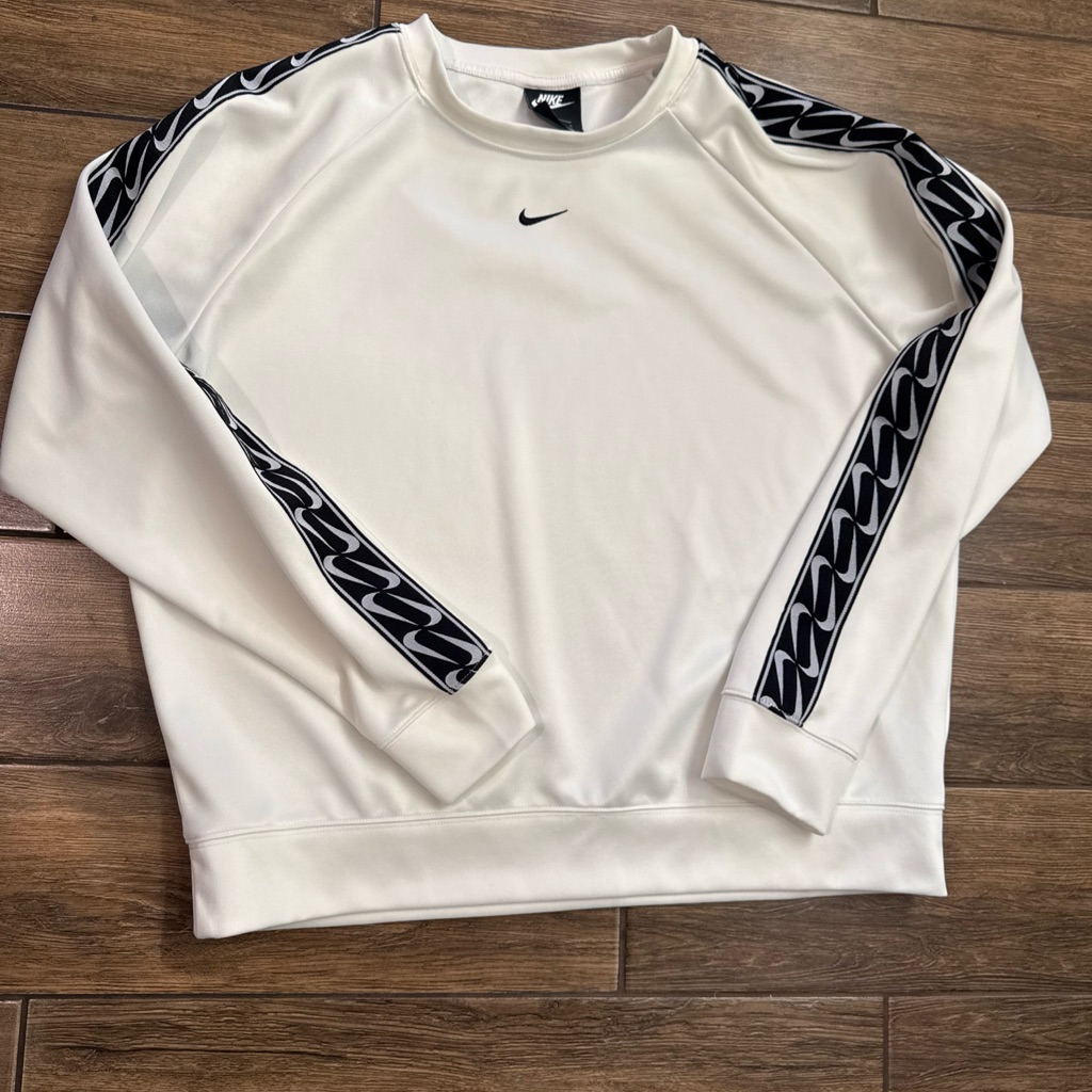 Nike Women's Ivory/Black Crew Logo Tape Crewneck Top (Bv3443-133) Size Large